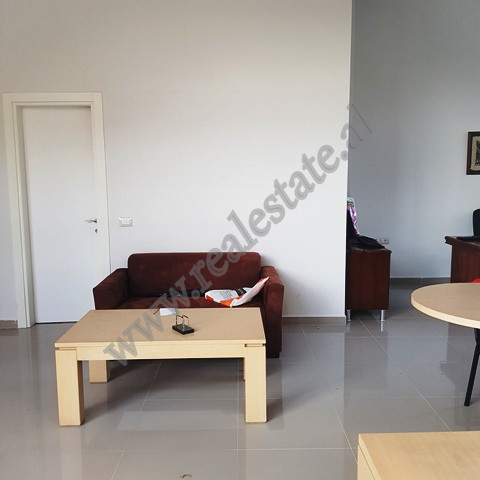 Bürofläche zum verkauf im xhamllik-viertel in Tirana, albanien (4)