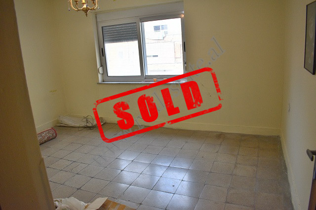 Zweizimmerwohnung zum verkauf in der nähe der ferit xhajko-straße, in Tirana