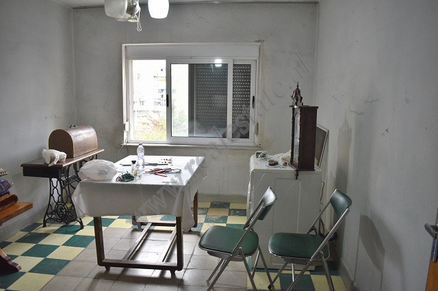 Zweizimmerwohnung zum verkauf in der nähe der ferit xhajko-straße, in Tirana (5)