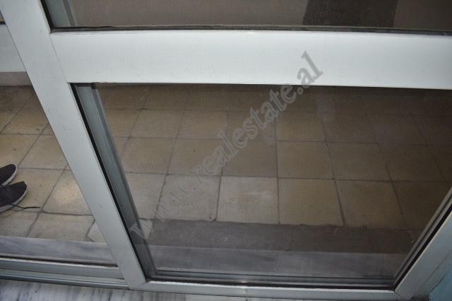 Zweizimmerwohnung zum verkauf in der nähe der ferit xhajko-straße, in Tirana (7)