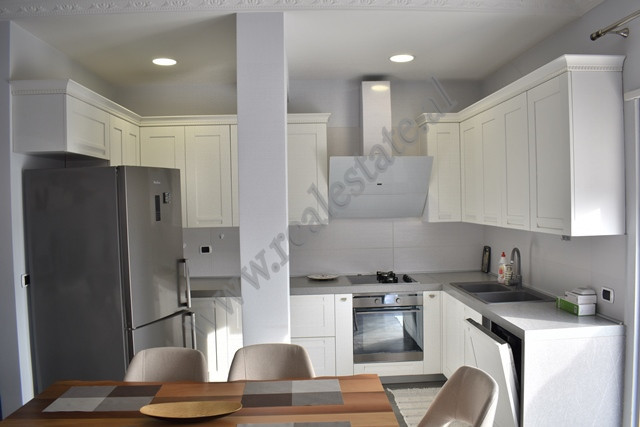 Apartamento de três quartos para alugar perto do zoo park em Tirana (4)