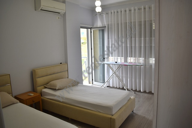 Apartamento de três quartos para alugar perto do zoo park em Tirana (7)