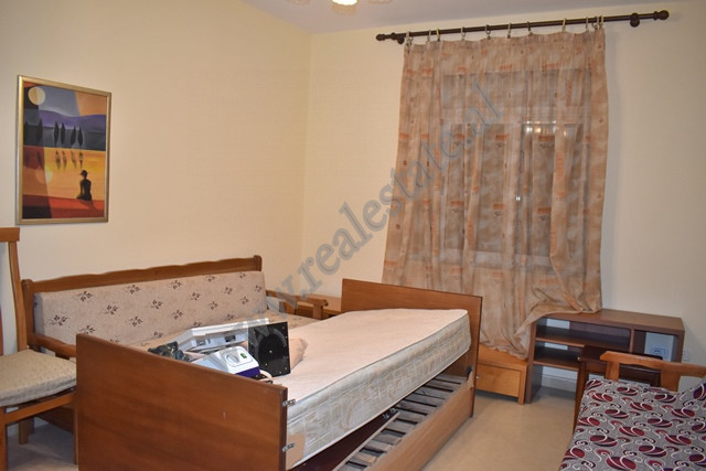 Espace de bureau à louer dans le quartier myslym shyri à Tirana, albanie (4)