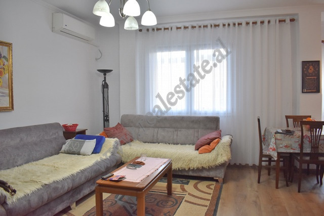 Appartamento con una camera da letto in affitto vicino a via durresi a Tirana