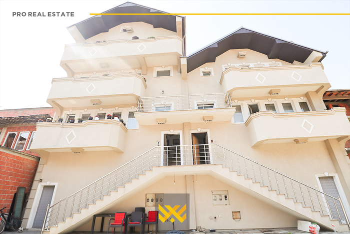 Casa de 575m² en venta en kolovice