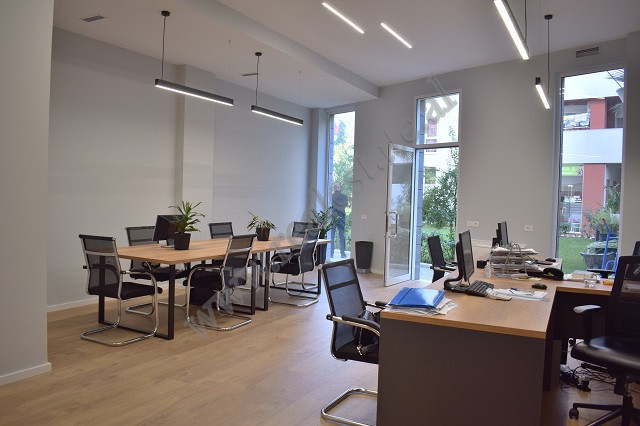 Espacio de oficina en venta cerca de frosina plaku, en Tirana, albania (2)