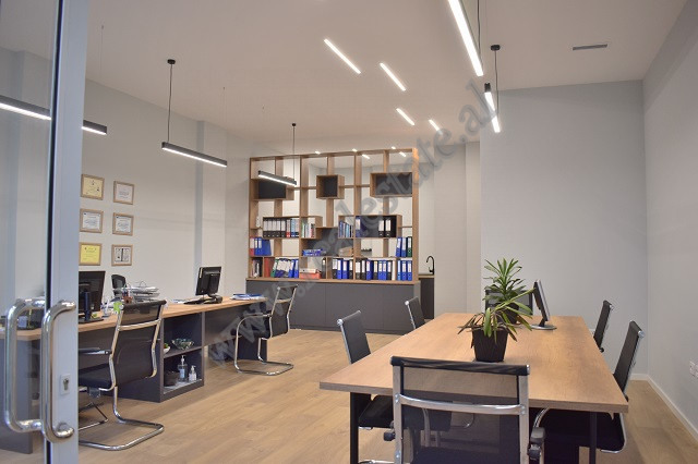 Espacio de oficina en venta cerca de frosina plaku, en Tirana, albania (3)