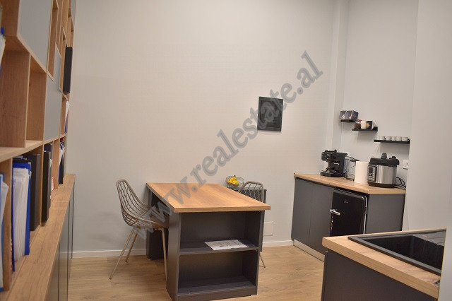 Espacio de oficina en venta cerca de frosina plaku, en Tirana, albania (4)