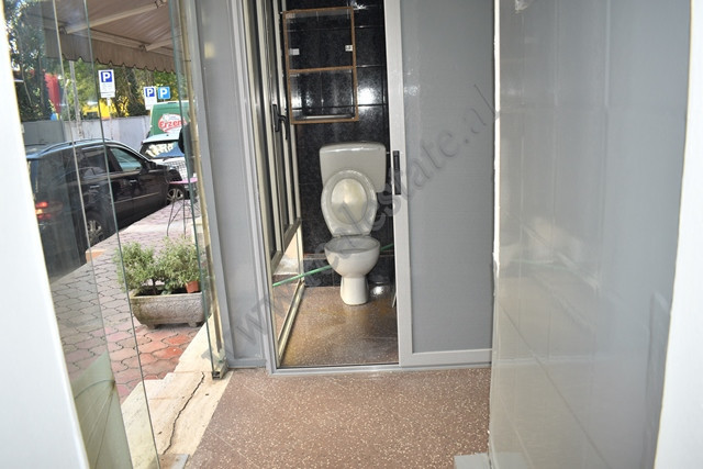 Espaço comercial para alugar perto da área bllok em Tirana, albânia (7)