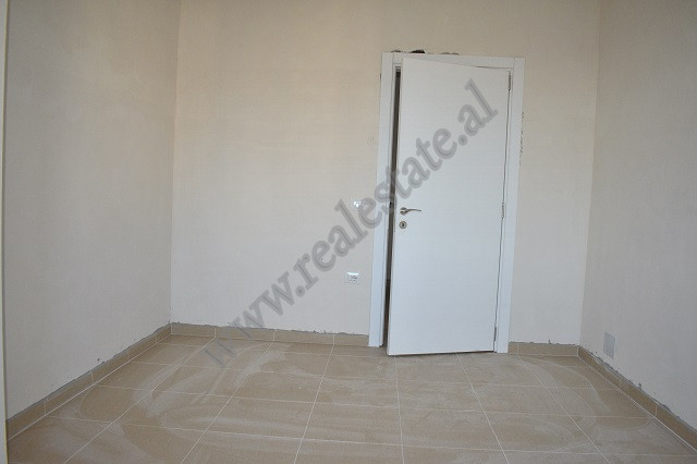 Zwei-zimmer-wohnung zum verkauf in dibra, straße in Tirana, albanien (6)