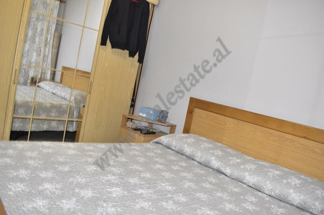 Apartamento de dois quartos à venda perto da rua ferit xhajko em Tirana, albânia (7)