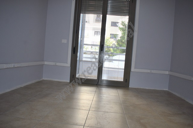 Office space for rent in the center of Tirana, albania (5)