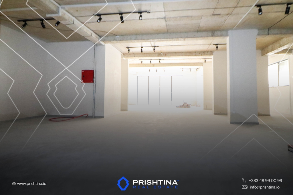 Espace commercial à vendre 335 mètres carrés dans le quartier de muhaxherve (4)