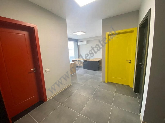 Espace de bureau à louer près de la rue elbasanit à Tirana, albanie (6)