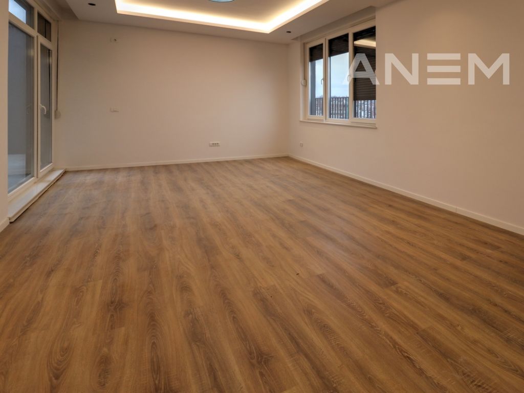 Ático en venta 162 metros cuadrados + terraza de 120 metros cuadrados en el barrio Tophane