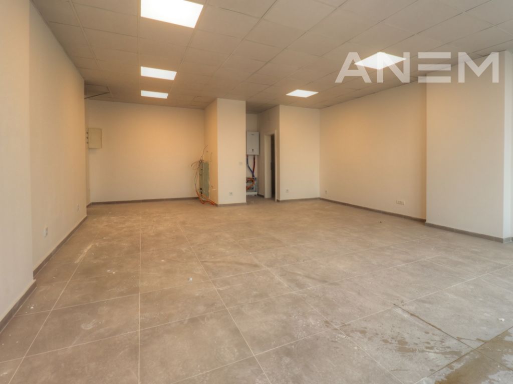 Bureau à vendre 59m² dans le quartier Prishtina e Re