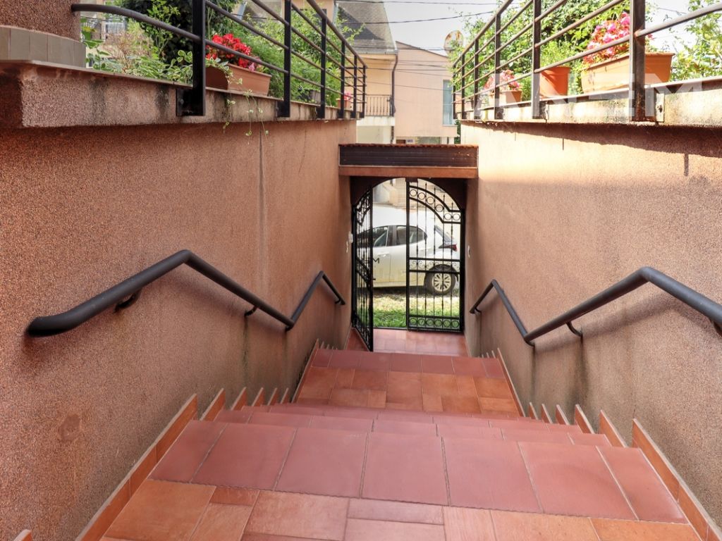 Casa in vendita 700m² a sofali