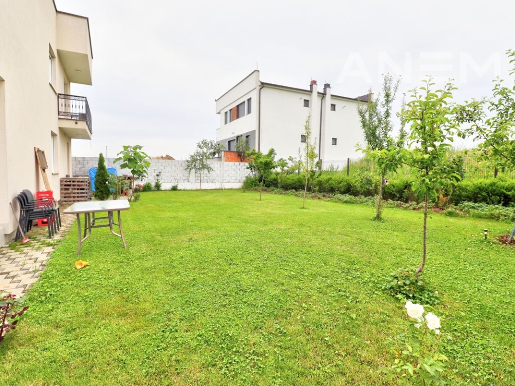 Haus zur miete 226 quadratmeter im stadtteil Veternik