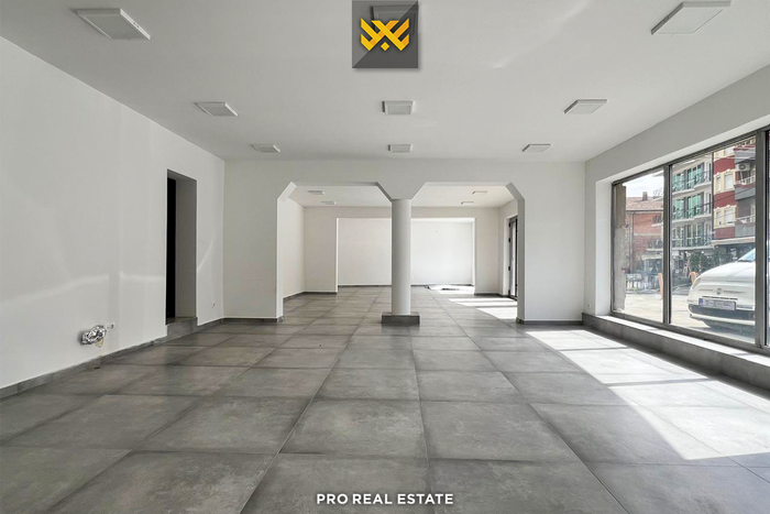 Espacio de 120m² en alquiler en kodra e trimave