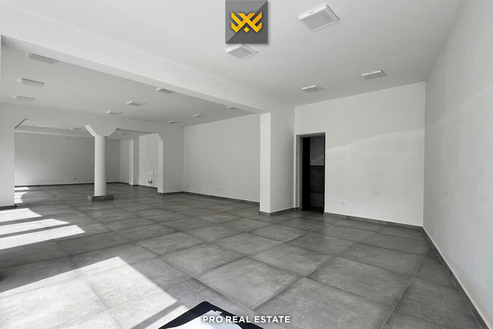 Espacio de 120m² en alquiler en kodra e trimave