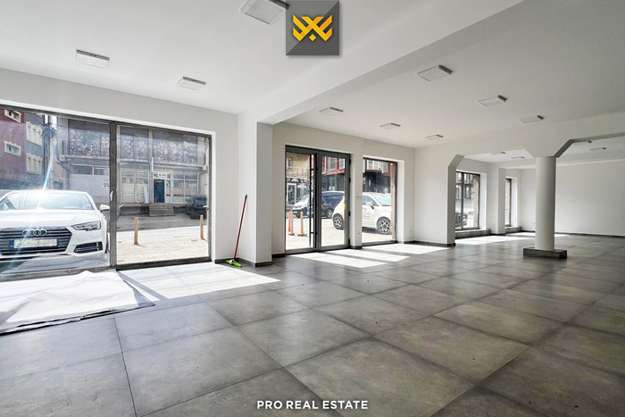 Espacio de 120m² en alquiler en kodra e trimave