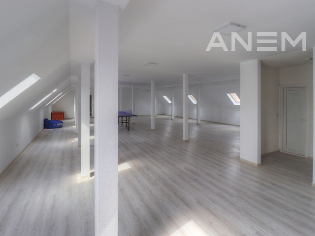 Office for rent 220 square meters in Pejton