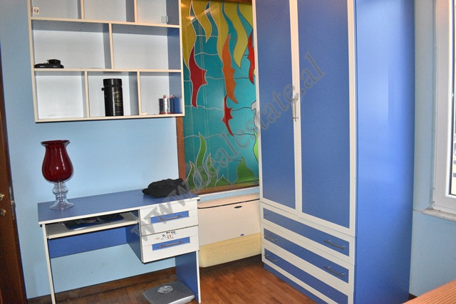 Appartamento con due camere da letto in affitto vicino a via kavaja a Tirana, albania (8)