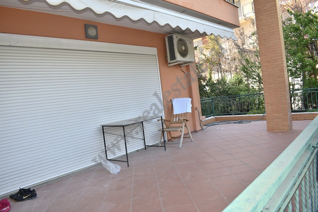 Villa en venta en la calle kodra e diellit en Tirana
