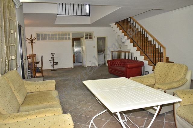Villa en venta en la calle kodra e diellit en Tirana