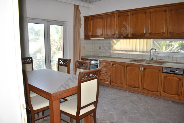 Villa en venta en la calle kodra e diellit en Tirana