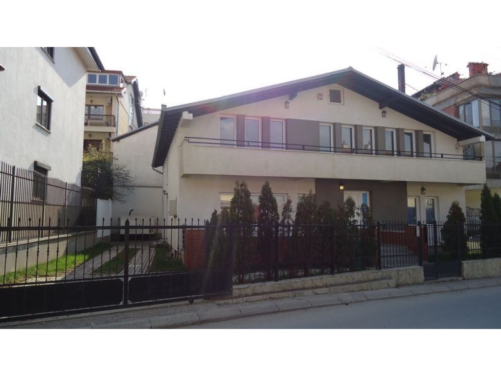 House for rent 300 square meters in velani