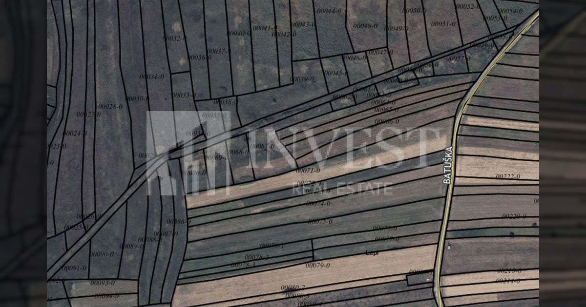 Ackerland, 40 ari in lepi (1.400 euro/are) | invest real estate