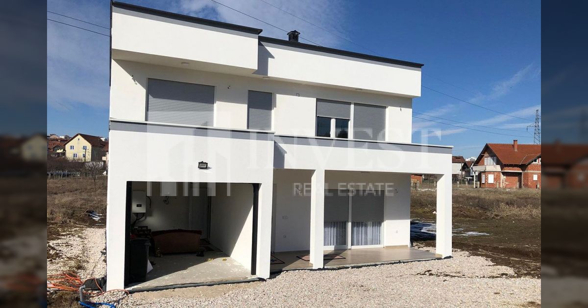 Semi-detached house in hajvali 227 square meters on 4 ares of land (1km from | invest real estate
