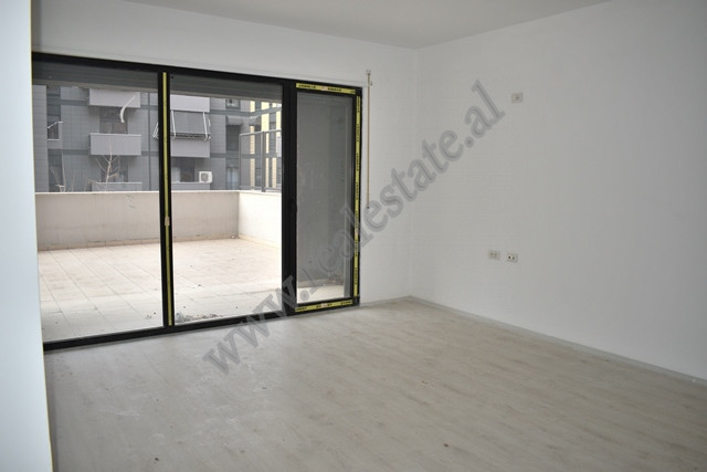 Apartamente me dy dhoma gjumi për shitje pranë rrugës asim vokshi në Tiranë, shqipëri (2)
