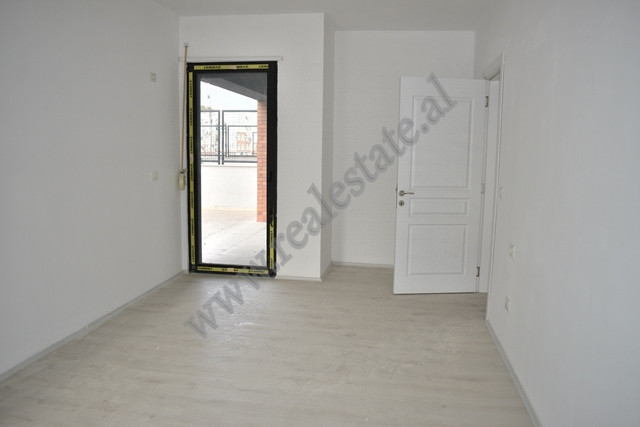 Apartamente me dy dhoma gjumi për shitje pranë rrugës asim vokshi në Tiranë, shqipëri (4)