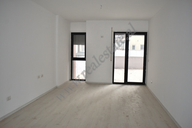 Apartamente me dy dhoma gjumi për shitje pranë rrugës asim vokshi në Tiranë, shqipëri (8)
