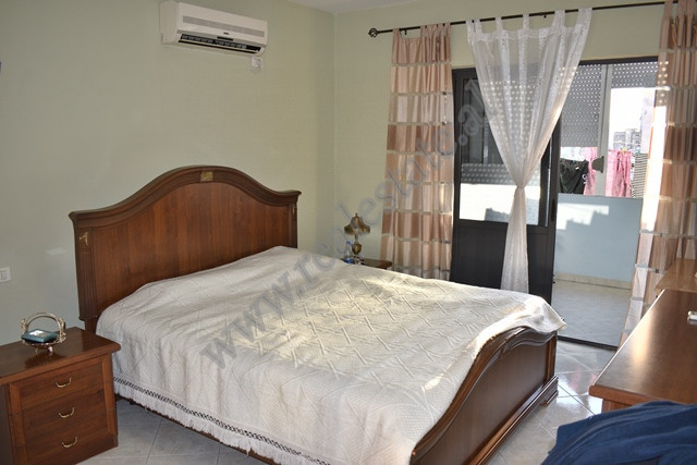 Apartamento de dos habitaciones en venta cerca de la calle myslym shyri en Tirana