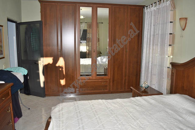 Apartamento de dos habitaciones en venta cerca de la calle myslym shyri en Tirana