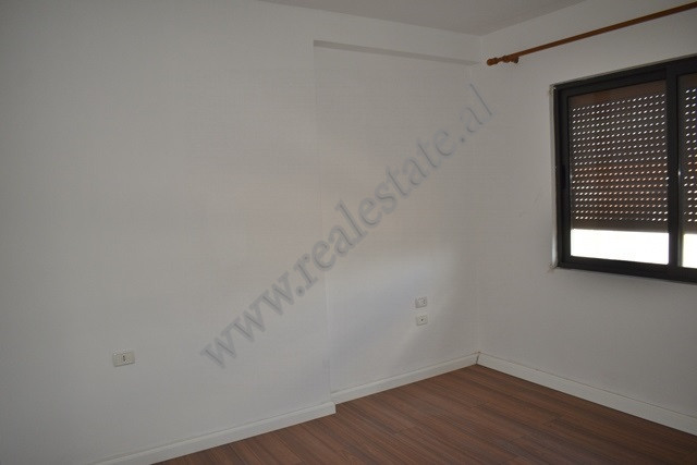 Two bedroom apartment for rent near the new boulevard in Tirana , albania (5)