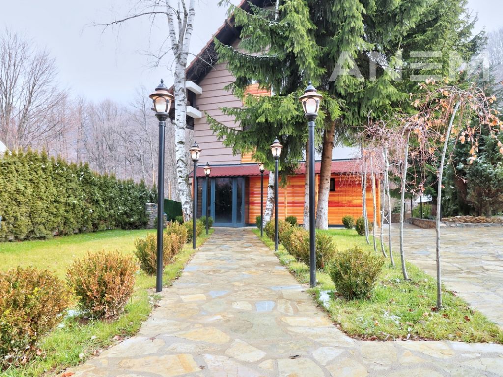 Hotel e villa in vendita 10 ari a brezovicë
