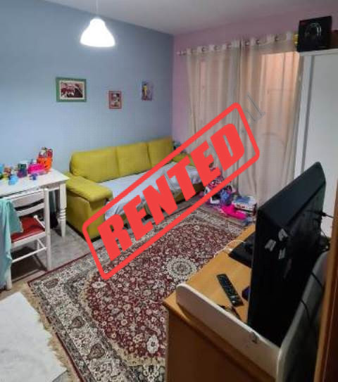 Zwei-zimmer-wohnung zur miete in der nähe der ballettschule in Tirana, albanien