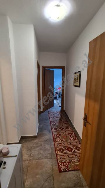 Zwei-zimmer-wohnung zur miete in der nähe der ballettschule in Tirana, albanien (4)