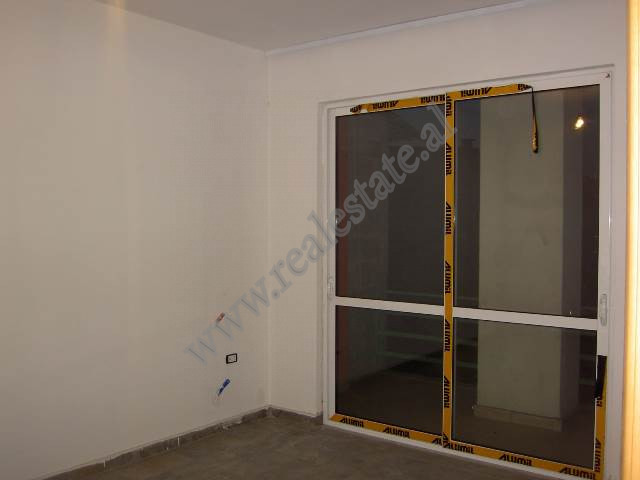 Zwei-zimmer-wohnung zur miete in der nähe der ballettschule in Tirana, albanien (6)