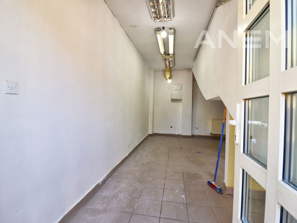 Locale commerciale in vendita 20 metri quadrati a dardani (vicino a kroi i bardhë)
