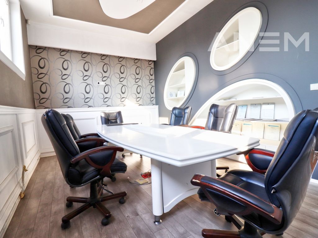 Office for rent 270 square meters on ilaz kodra street