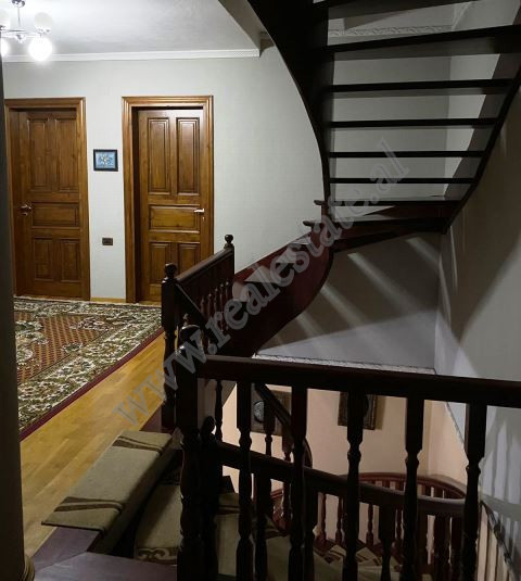Villa de quatro andares à venda em Korça, albânia (4)