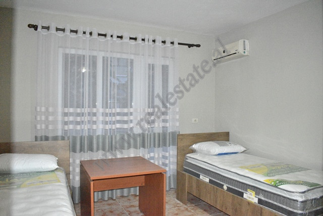 Zwei-zimmer-wohnung zur miete in der ali visha straße in Tirana, albanien (8)