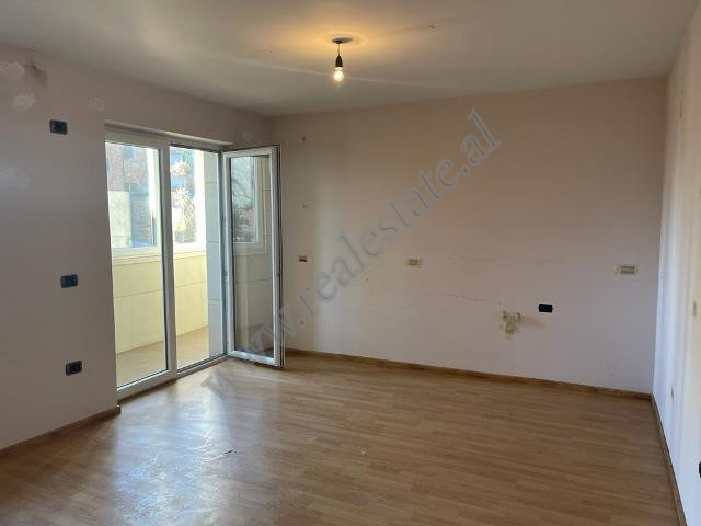 Ufficio in affitto in via durresi a Tirana (3)
