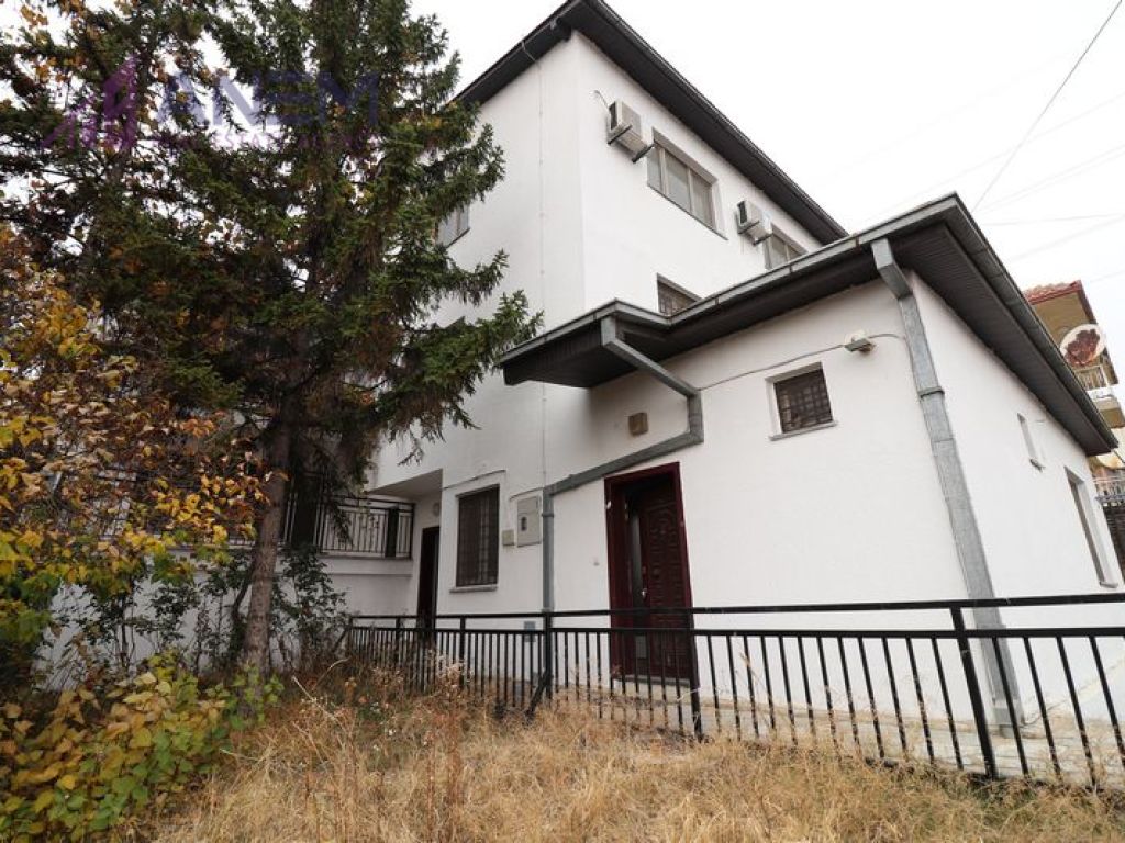 Haus zum verkauf in arberi