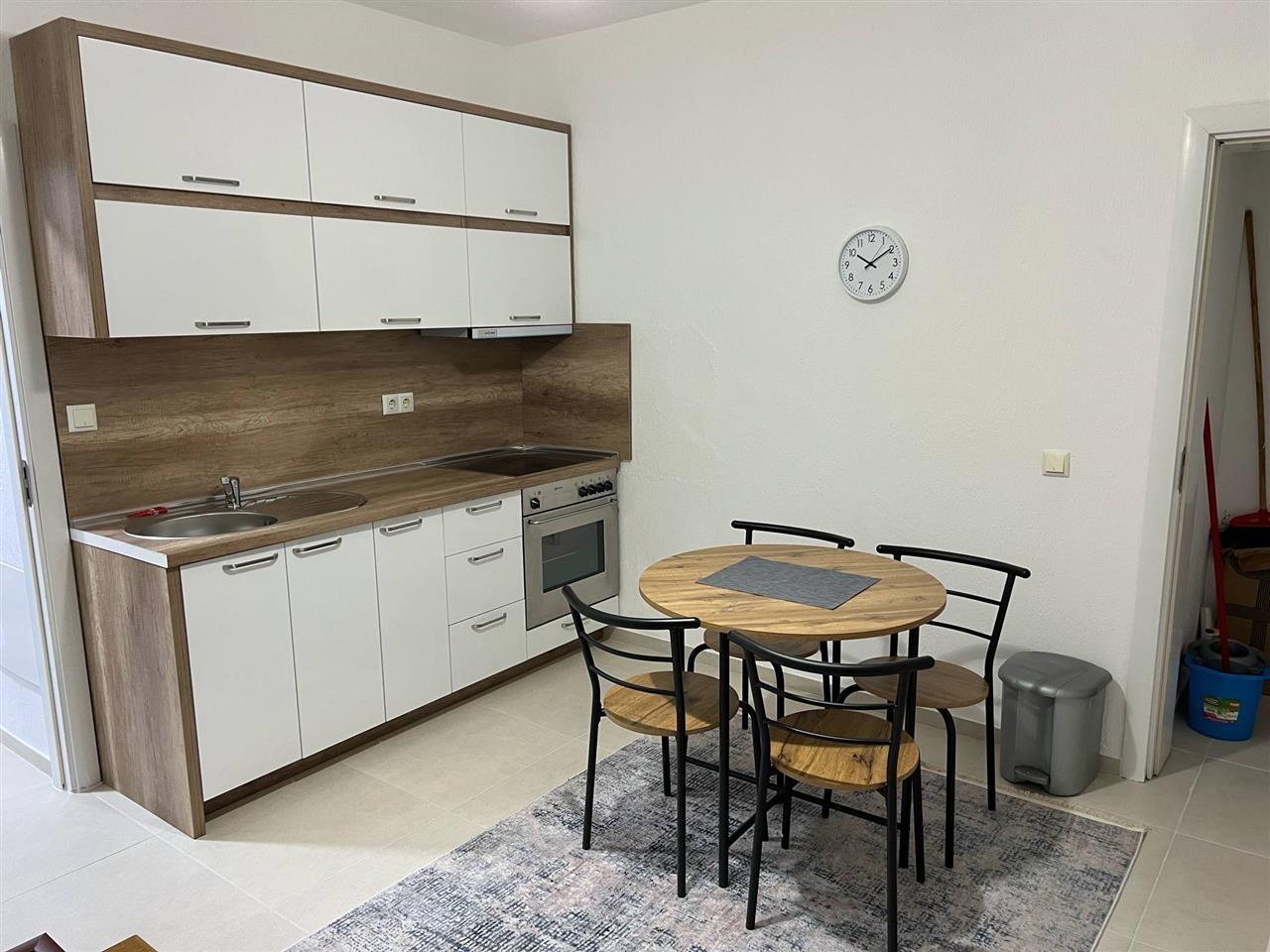 Piso en alquiler 1+1 en ulpianë (3)